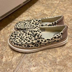 Women’s Cheetah Hey Dudes